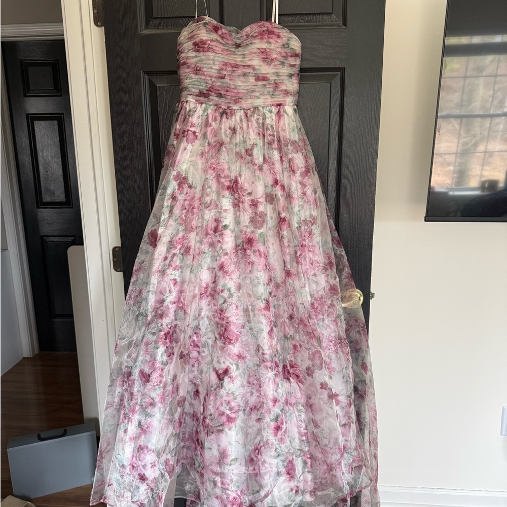 Prom Dress - Picture 2 of 6